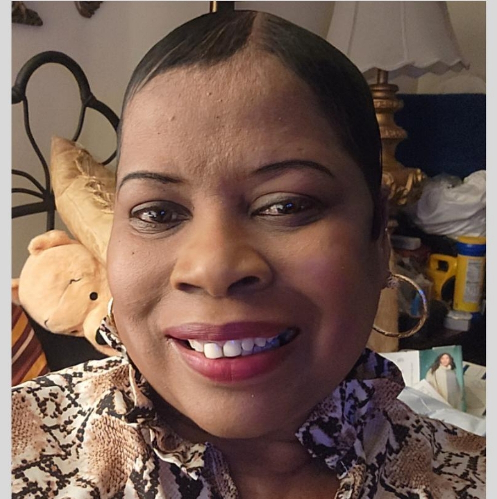 Meet your Posher, Denise